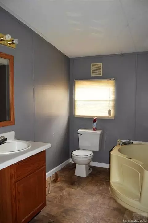 727 Johnson Rd, Morganton, NC 28655 photo 7