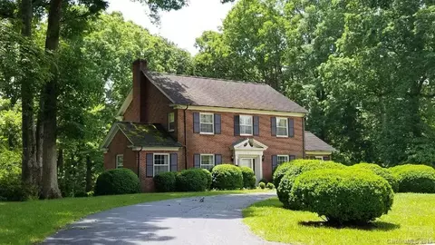 511 Riverside Dr, Morganton, NC 28655 photo 1