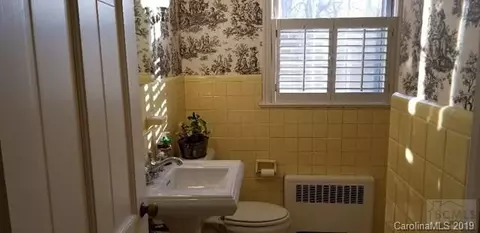 511 Riverside Dr, Morganton, NC 28655 photo 9