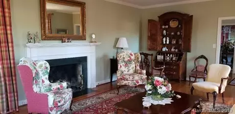 511 Riverside Dr, Morganton, NC 28655 photo 7