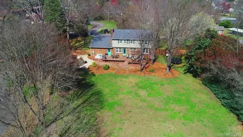 104 Crestlane Dr, Morganton, NC 28655 photo 5
