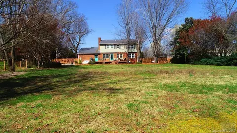 104 Crestlane Dr, Morganton, NC 28655 photo 38