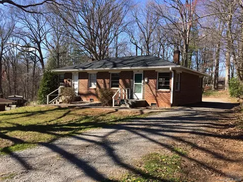 406 3rd St NW, Conover, NC 28613 photo 1