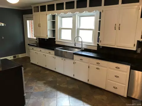 113 View St, Morganton, NC 28655 photo 2