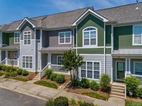 103 E Commons Dr, Morganton, NC 28655 photo 1