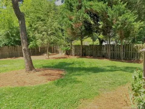 209 Walker St, Morganton, NC 28655 photo 25