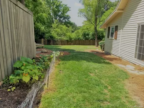 209 Walker St, Morganton, NC 28655 photo 21