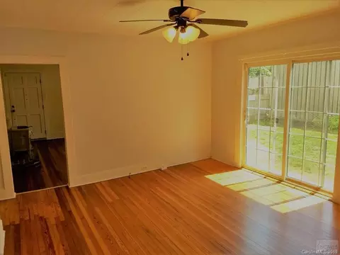 209 Walker St, Morganton, NC 28655 photo 6