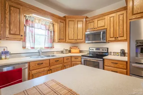 4214 Boulder Dr, Morganton, NC 28655 photo 7