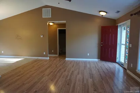 122 Doe Run Ct, Morganton, NC 28655 photo 9