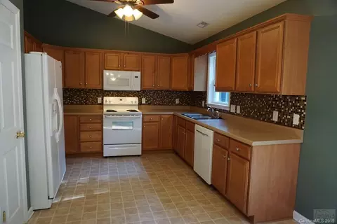 122 Doe Run Ct, Morganton, NC 28655 photo 14