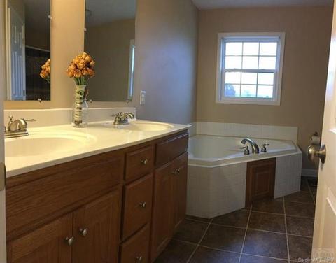 4536 Patton Rd, Morganton, NC 28655 photo 11