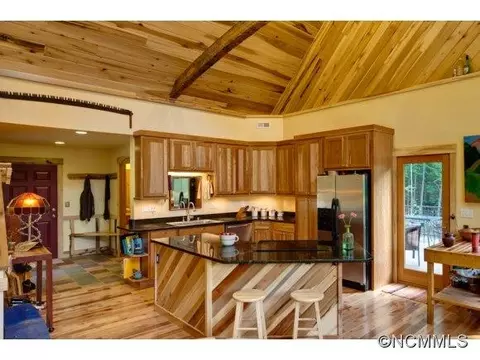 101 Log Gap Rd, Fairview, NC 28730 photo 9
