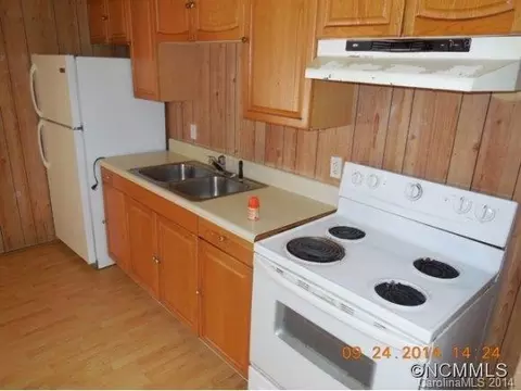 110 Ab Mills Ave, Brevard, NC 28712 photo 5