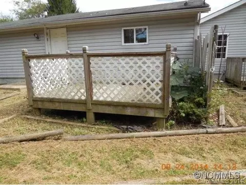 110 Ab Mills Ave, Brevard, NC 28712 photo 3
