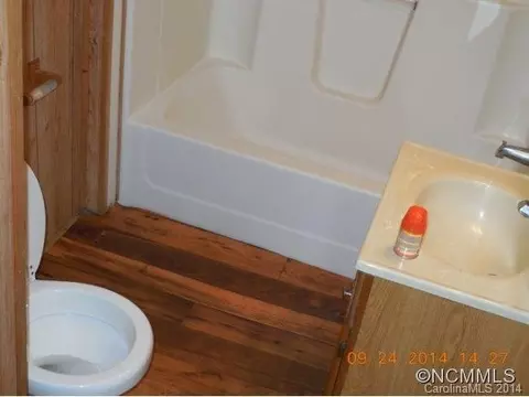 110 Ab Mills Ave, Brevard, NC 28712 photo 8
