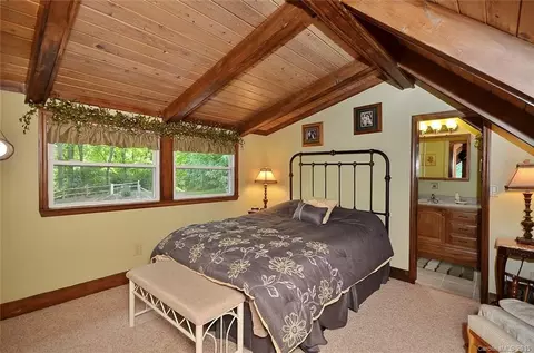 138 Misty View Dr, Clyde, NC 28721 photo 9