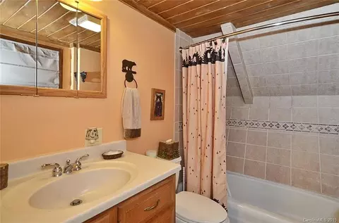 138 Misty View Dr, Clyde, NC 28721 photo 7