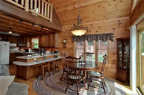 284 Panoramic Loop, Maggie Valley, NC 28751 photo 10