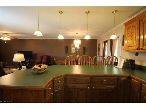 200 Crestview Dr, Brevard, NC 28712 photo 4