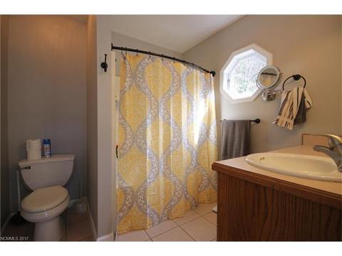 200 Crestview Dr, Brevard, NC 28712 photo 8