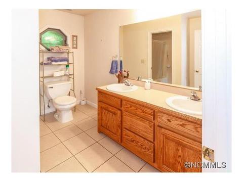 200 Crestview Dr, Brevard, NC 28712 photo 13