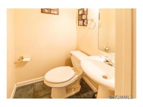 200 Crestview Dr, Brevard, NC 28712 photo 9