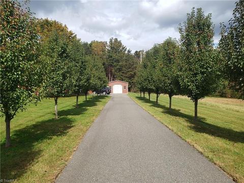 1506 Brushy Fork Rd, Cana, VA 24317 photo 14