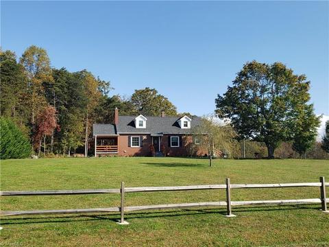 1506 Brushy Fork Rd, Cana, VA 24317 photo 2