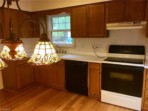 111 Oak Pointe Dr, King, NC 27021 photo 9