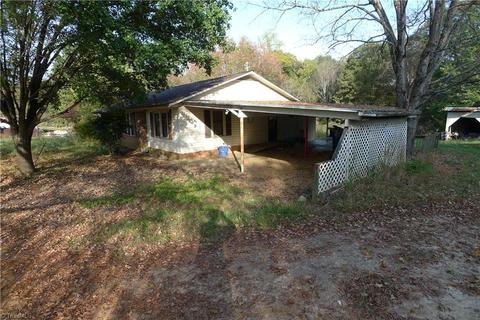 171 Hardy Rd, Harmony, NC 28634 photo 4