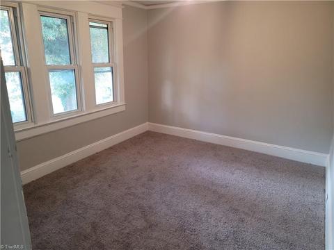 913 Forrest St, High Point, NC 27262 photo 6