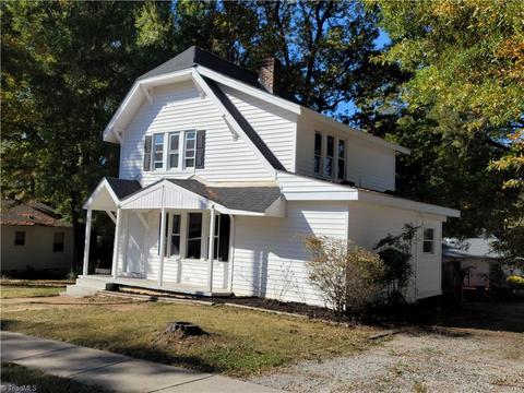 913 Forrest St, High Point, NC 27262 photo 2