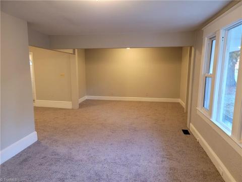 913 Forrest St, High Point, NC 27262 photo 3