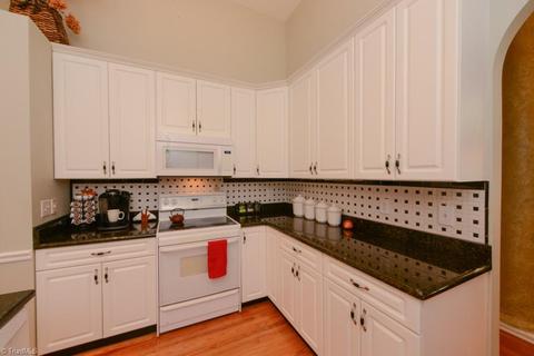 1241 Blackberry Ridge Rd, High Point, NC 27265 photo 31