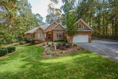 1241 Blackberry Ridge Rd, High Point, NC 27265 photo 2