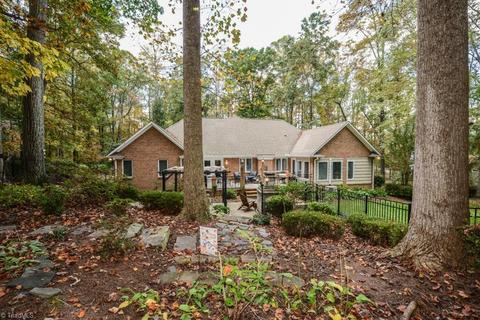 1241 Blackberry Ridge Rd, High Point, NC 27265 photo 9