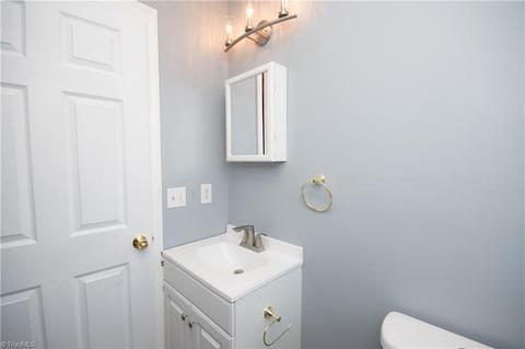 20 Second Ave, Thomasville, NC 27360 photo 17