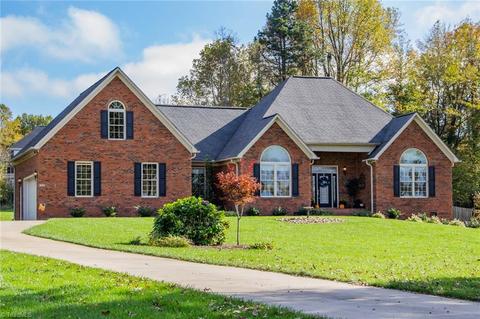 3008 Autumn Acres Ln, Trinity, NC 27370 photo 2