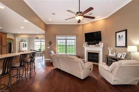 3008 Autumn Acres Ln, Trinity, NC 27370 photo 6