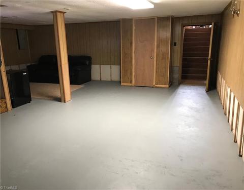 1055 Eve Rd, Pilot Mountain, NC 27041 photo 18