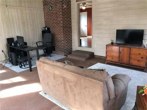 1055 Eve Rd, Pilot Mountain, NC 27041 photo 9