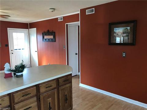 1055 Eve Rd, Pilot Mountain, NC 27041 photo 11
