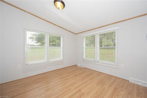 1204 Sawbriar Rd, Pinnacle, NC 27043 photo 16