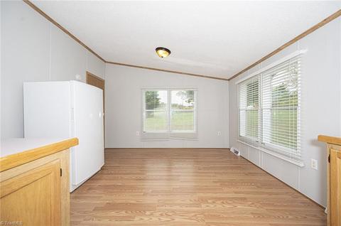 1204 Sawbriar Rd, Pinnacle, NC 27043 photo 15