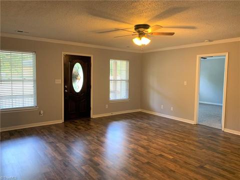 1013 Cantering Rd, High Point, NC 27262 photo 4