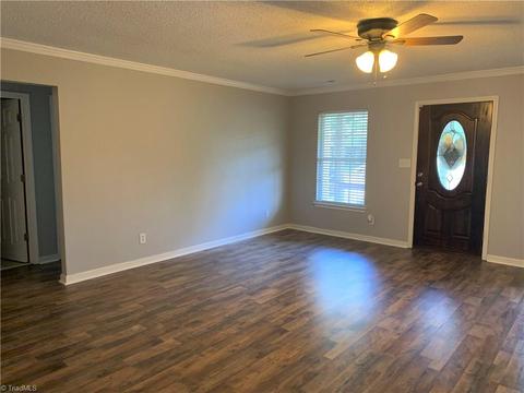 1013 Cantering Rd, High Point, NC 27262 photo 3