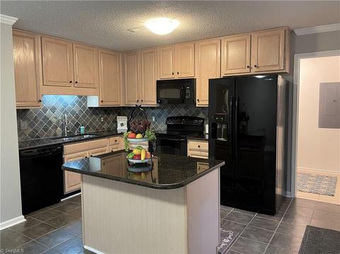 1013 Cantering Rd, High Point, NC 27262 photo 8
