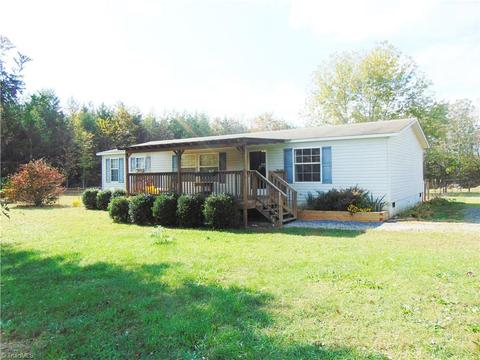 10690 Haystack Rd, Thurmond, NC 28683 photo 3