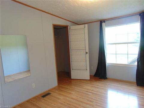 10690 Haystack Rd, Thurmond, NC 28683 photo 10